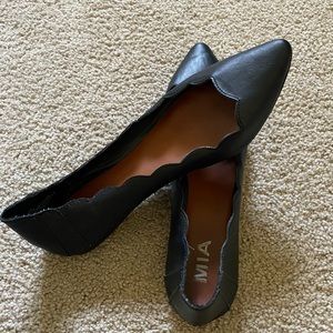 Black Mia Flats